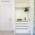 Solenne - Stylish 2-br & Balcony In لارنكا