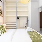 Solenne - Stylish 2-br & Balcony In *