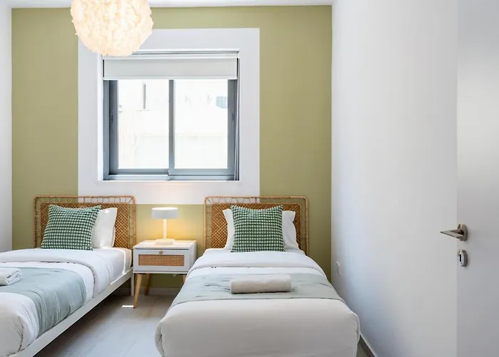 Solenne - Stylish 2-br & Balcony In Апартаменты