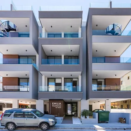 Solenne - Stylish 2-Br Apartment & Balcony In Larnaca * Larnaca