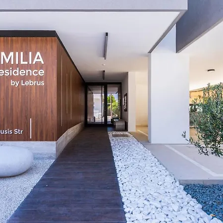 Apartment Solenne - Stylish 2-Br Apartment & Balcony In Larnaca