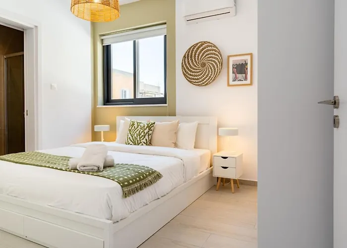 Solenne - Stylish 2-br & Balcony In Apartamento *