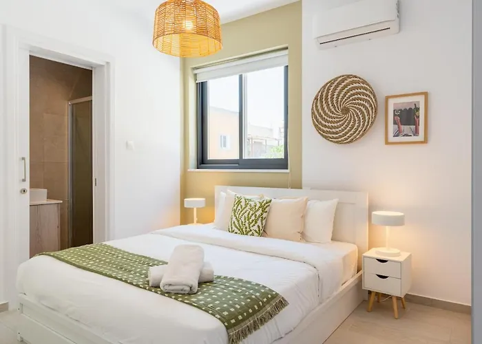 דירה Solenne - Stylish 2-br & Balcony In *